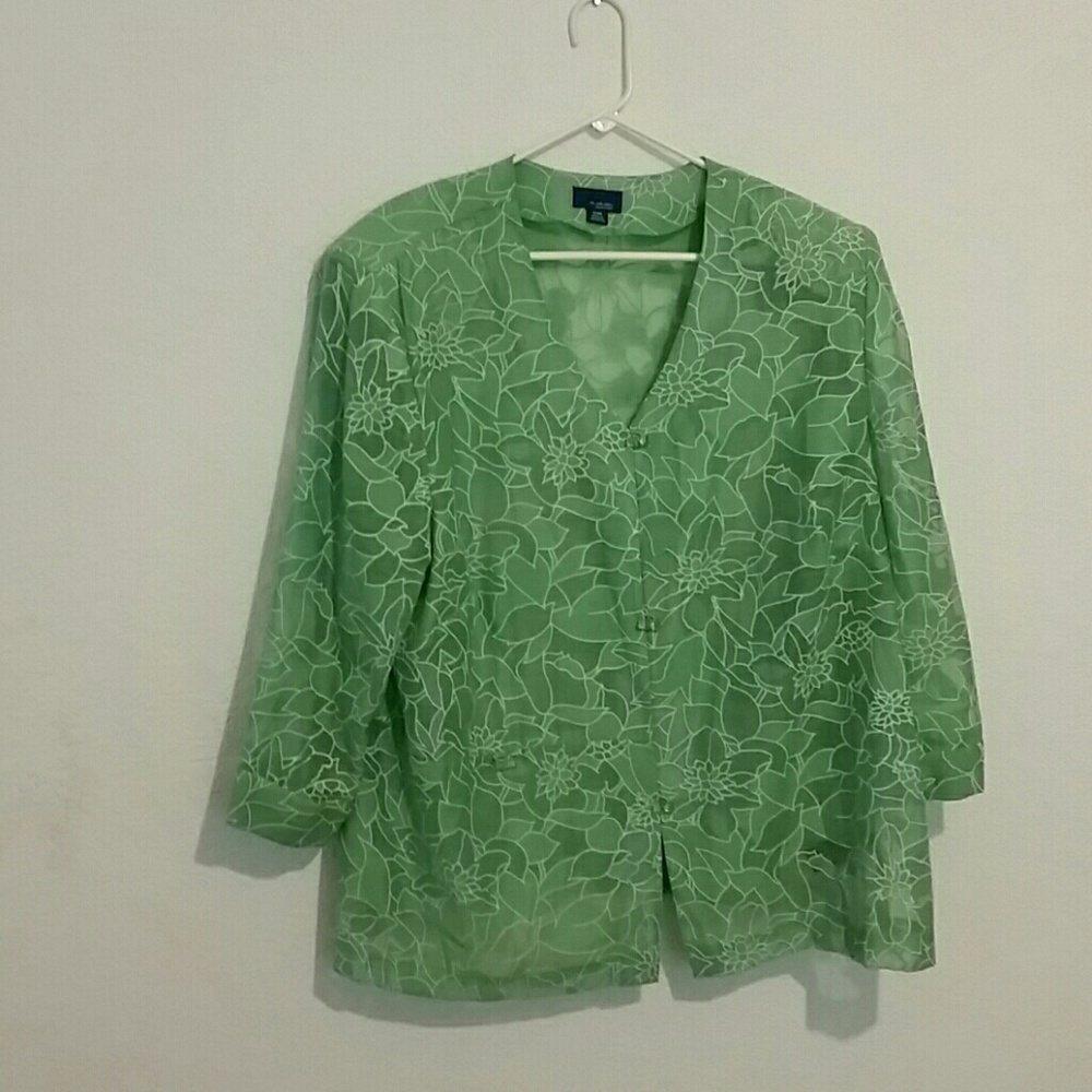 J. B. Collections 3 piece pantsuit